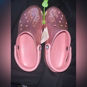 Sparkly Pink Size 7 Women Crocs
